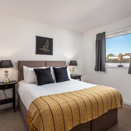 Walker Suite No53 - Donnini Apartments Kilmarnock Kültér fotó