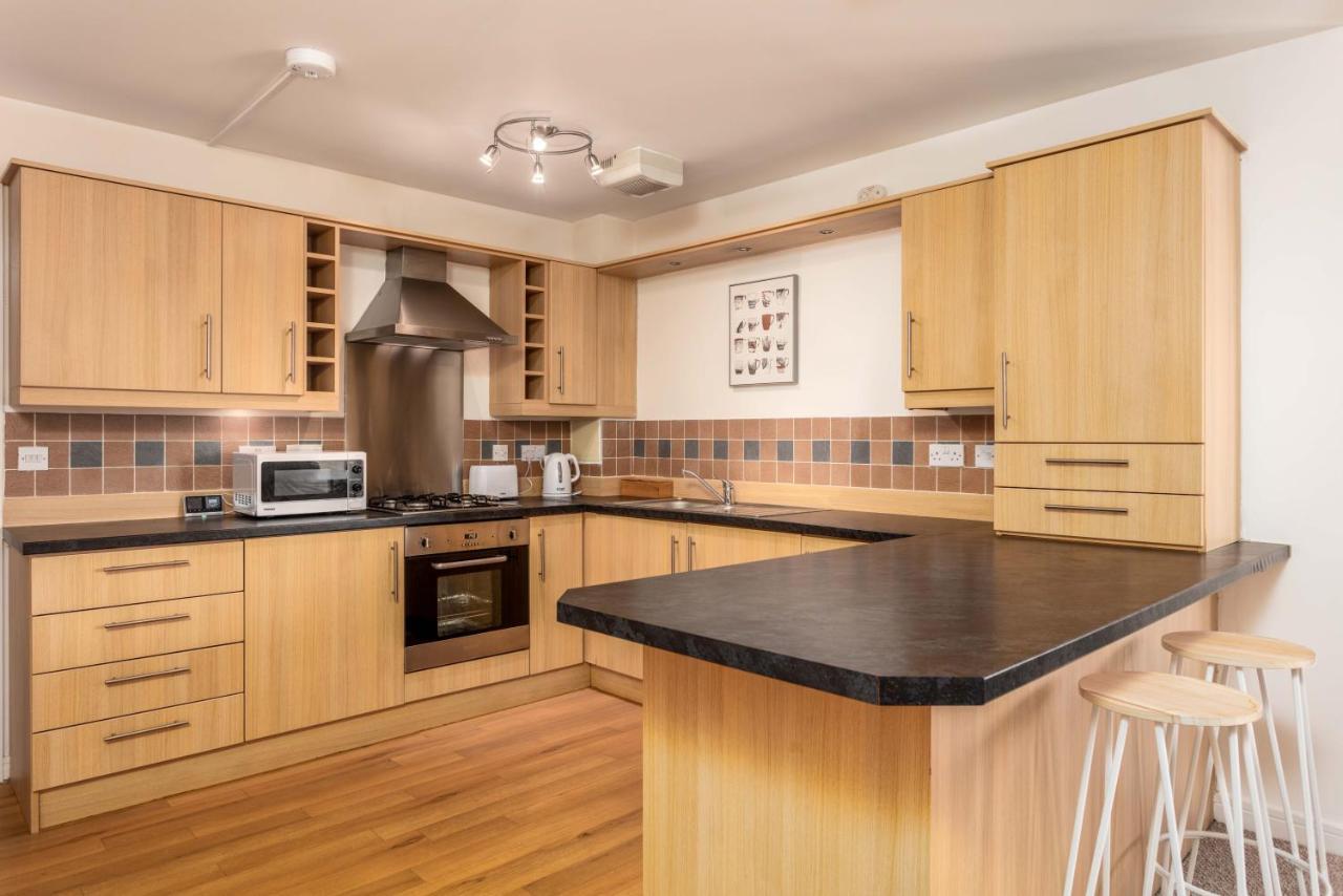 Walker Suite No53 - Donnini Apartments Kilmarnock Kültér fotó